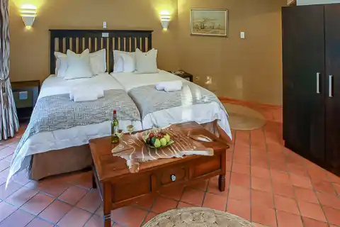 Woodlands Guest House - Twin Suite - Unit 4